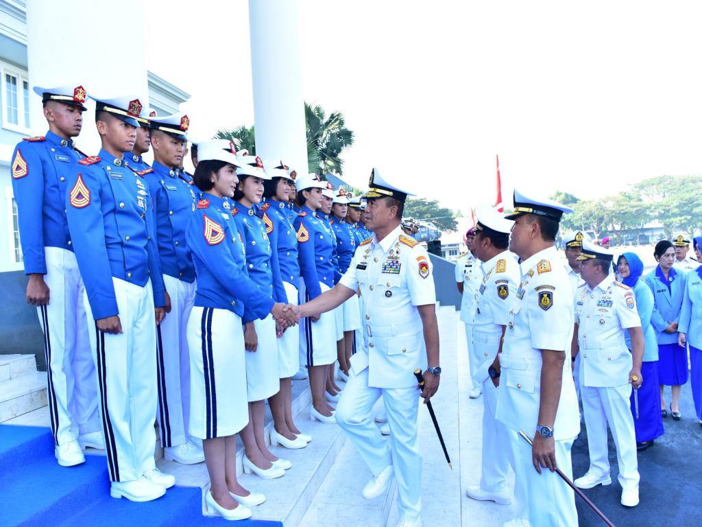 Pengembangan Soft Skills di Akmil AL: Kunci Sukses Taruna