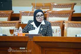 Profil Dewi Juliani (PDI-P) Daerah Pemilihan Riau I