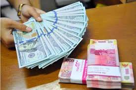 Dampak Melemahnya Nilai Tukar Rupiah terhadap Dolar AS terhadap Masyarakat di Indonesia
