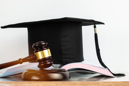 Peluang Beasiswa untuk Mahasiswa Program Studi Ilmu Hukum