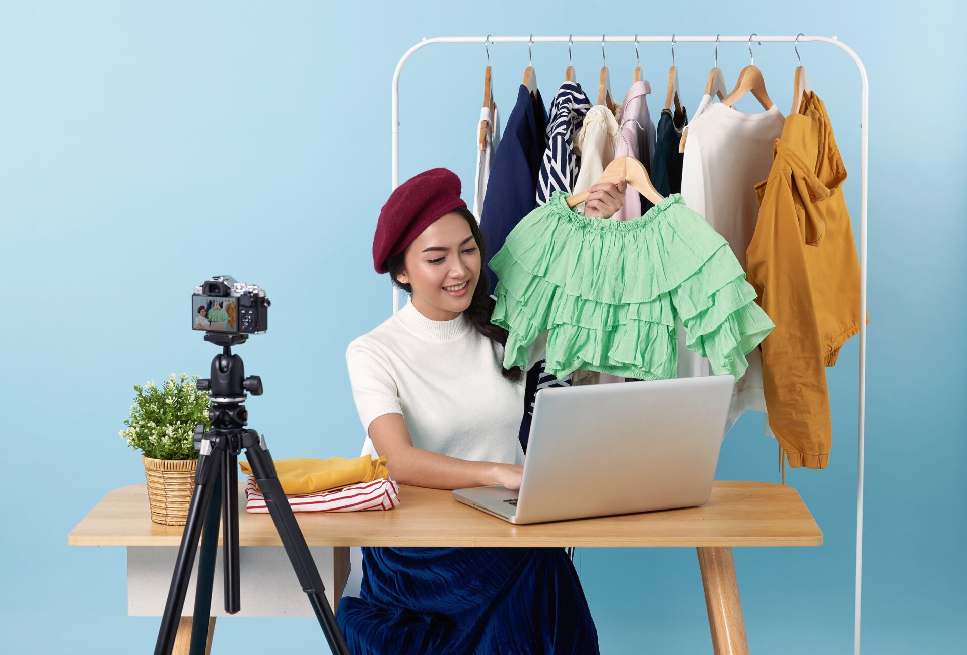 Tips Endorse Fashion di Sosmed: Strategi Efektif untuk Menarik Perhatian