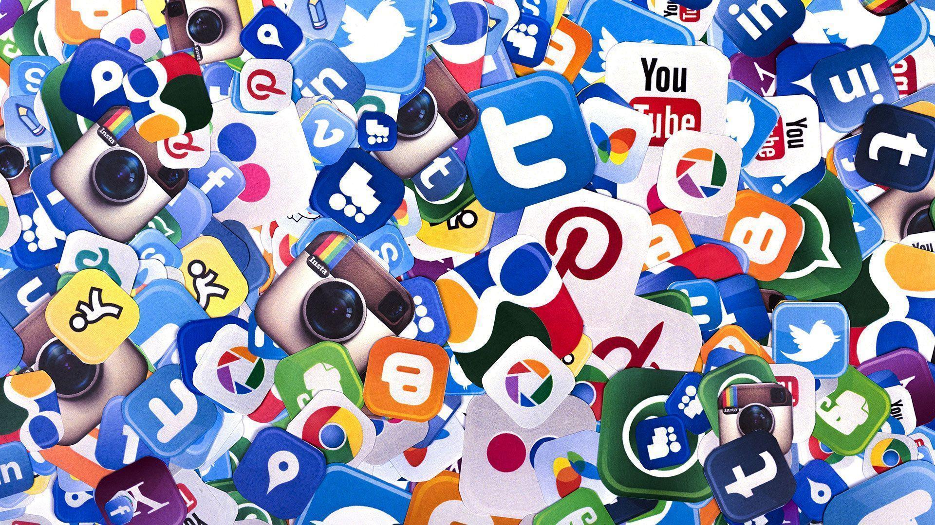 Jasa Meningkatkan Followers Media Sosial: Mengoptimalkan Kehadiran Digital Anda dengan Rajakomen.com