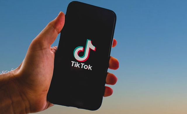 Jasa Share TikTok untuk Mengoptimalkan Penyebaran Video dan Pertumbuhan Akun