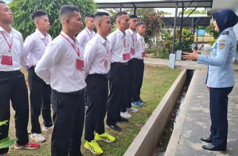 Perbandingan Tryout Online TNI Seleksi Awal Gratis vs Premium: Mana yang Lebih Efektif untuk Persiapan Tes Masuk Menjadi TNI?